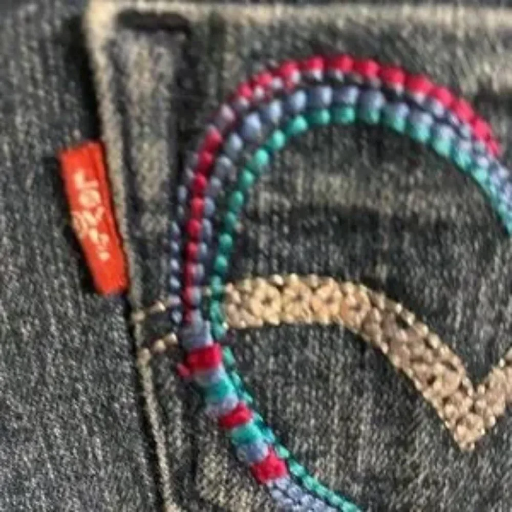 Levi's Girl's blue jeans with gems‎ and embroidered hearts Adjustable Waist 3T